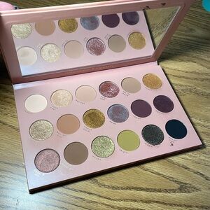 Laura Lee and lunar beauty fool fantasy